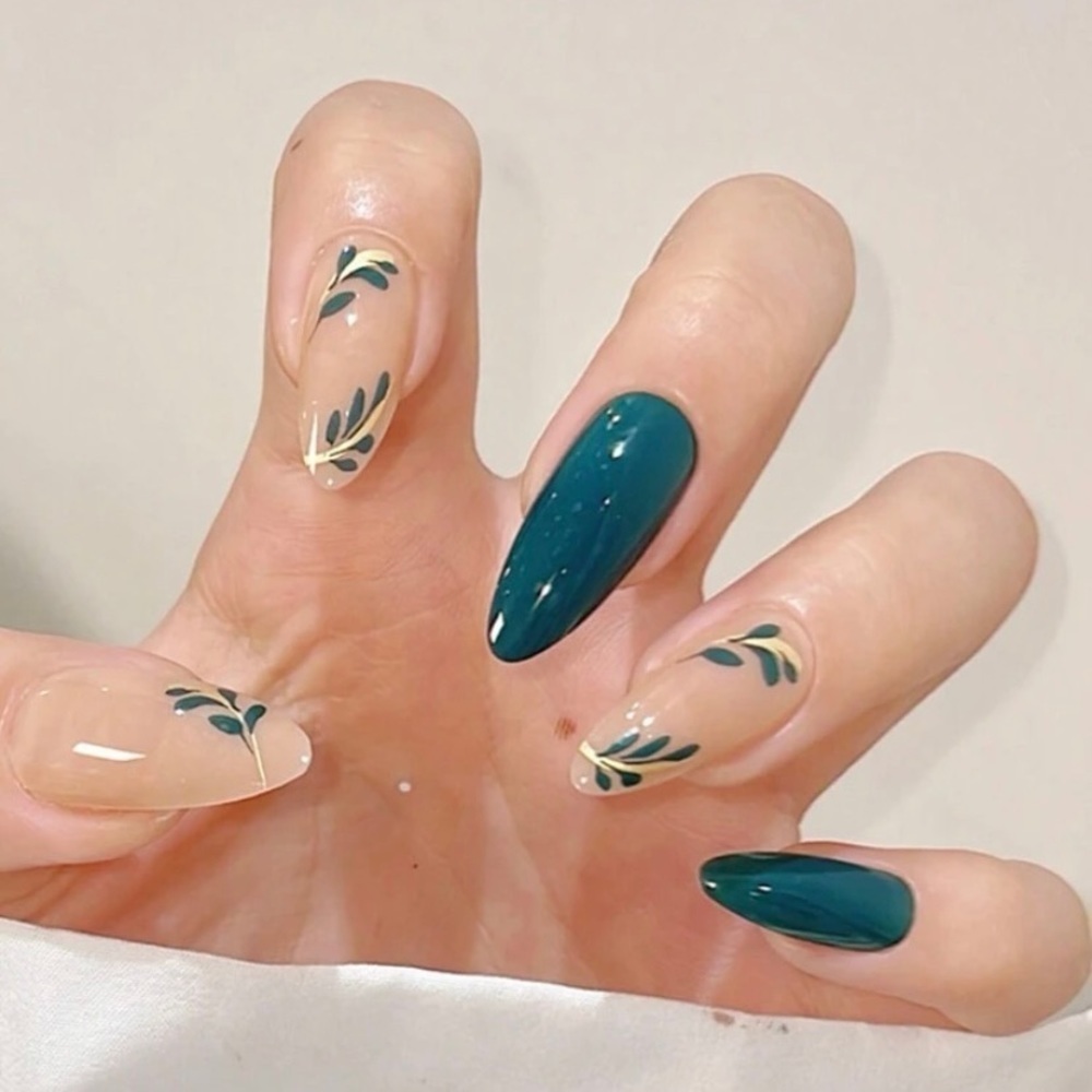 Press On Nails - Green Leaf Decal